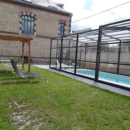 With Pool & Nordic Bath *